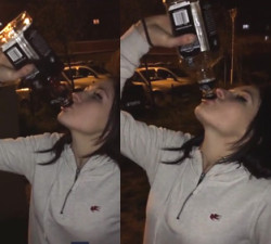 imagen Pierde una apuesta y se bebe 1 botella de whisky entera
