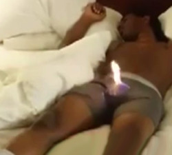 imagen Le quema el pene al novio por ser infiel