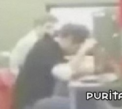 imagen putada en la biblioteca