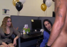 Pelis porno en una fiesta de ancianos acaba en orgia Videos De Fiestas Videosxporno Xxx