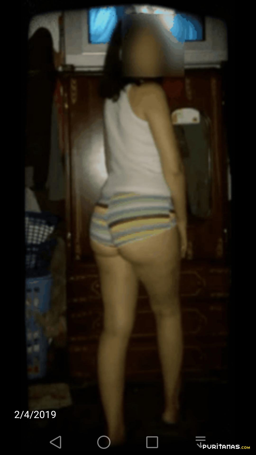 Posando Mostrando Mis Nalgas 