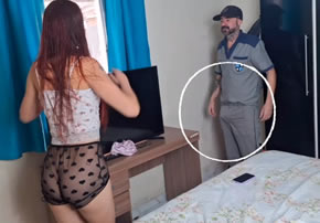 poniendo a punto el coño de la casada