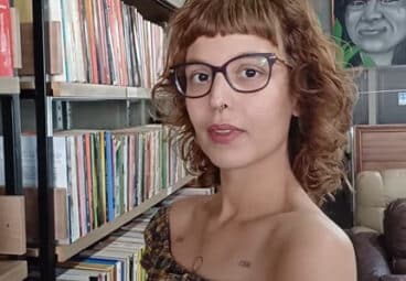 la bibliotecaria era ninfómana